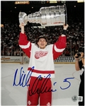 Nicklas Lidstrom Autographed 8x10