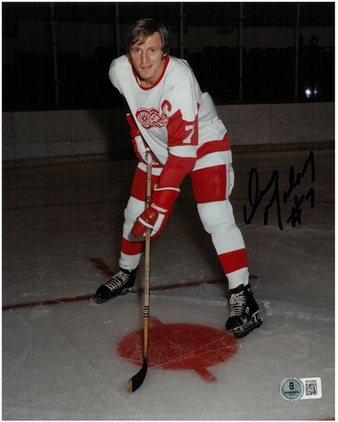 Dan Maloney Autographed 8x10
