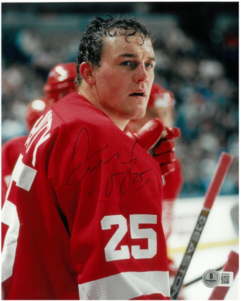 Darren McCarty Autographed 8x10