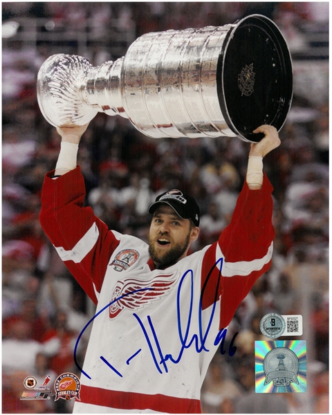 Tomas Holmstrom Autographed 8x10