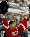 Steve Yzerman Autographed 8x10