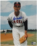 Hoyt Wilhelm Autographed 8x10