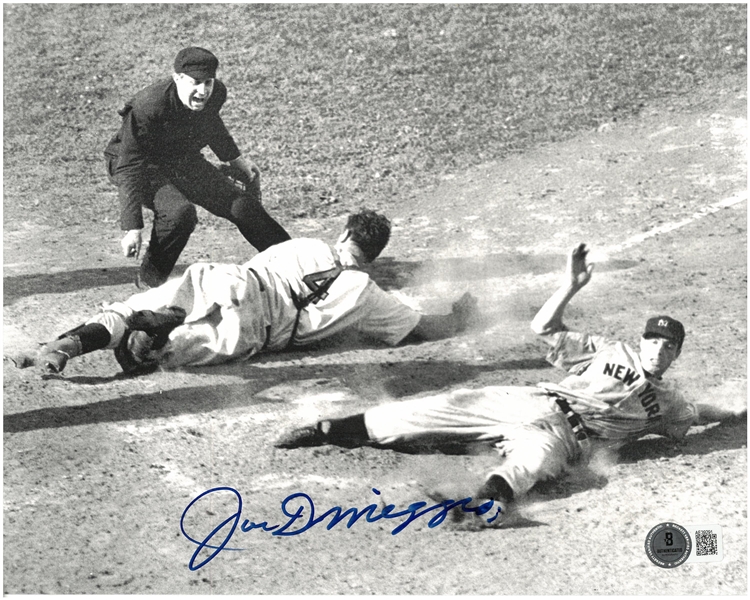 Joe DiMaggio Autographed 8x10