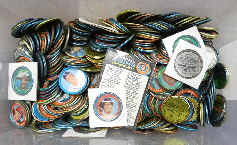 Lot of Mostly 1971 Topps Baseball Coins
