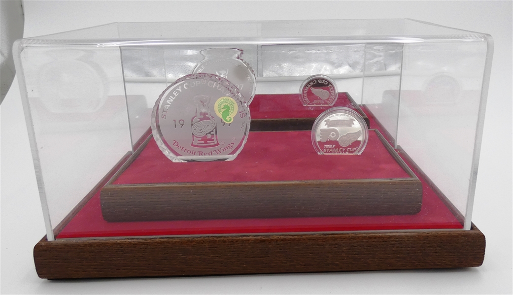 1997 Detroit Red Wings Championship Crystal Puck & Silver Coin