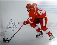 Henrik Zetterberg Autographed 16x20