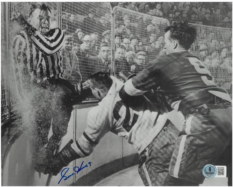 Gordie Howe Autographed 8x10