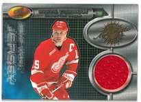 Steve Yzerman 2001 Aurora Jersey Card