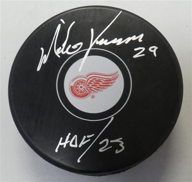 Mike Vernon Autographed Red Wings Puck