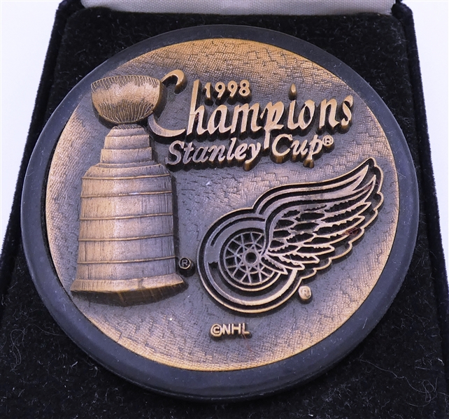 Detroit Red Wings 1998 Stanley Cup Pewter Puck