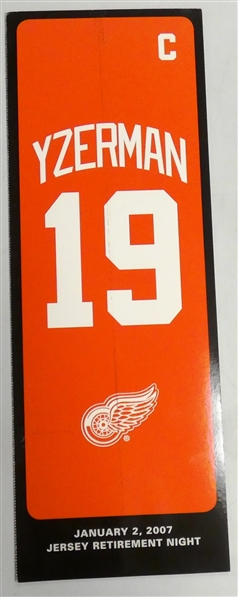 Steve Yzerman Retirement Night Card Set