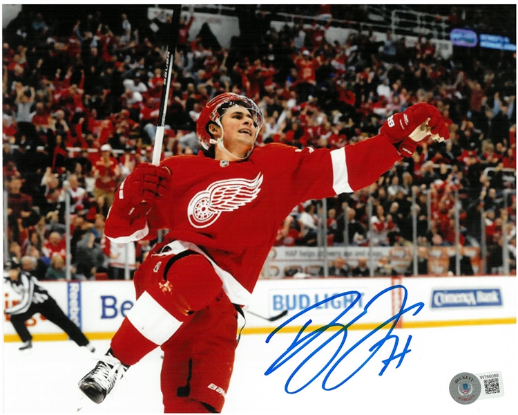 Dylan Larkin Autographed 8x10