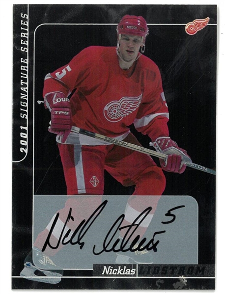 Nicklas Lidstrom Autographed 2001 Signature Series