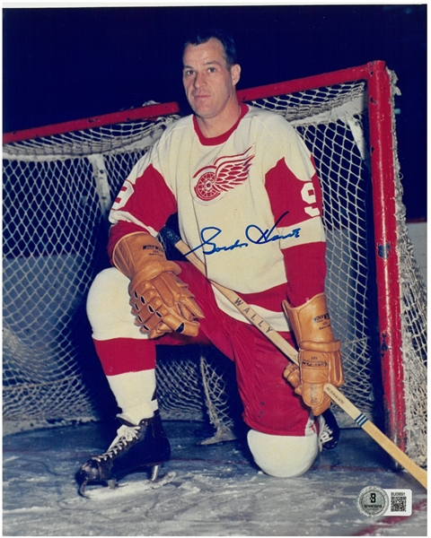Gordie Howe Autographed 8x10