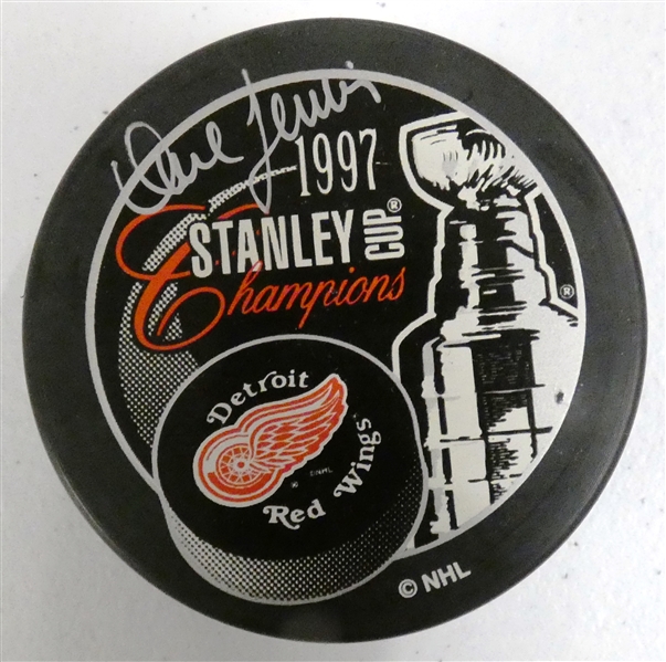 Dave Lewis Autographed 1997 Cup Puck