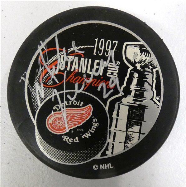 Mike Vernon Autographed 1997 Cup Puck