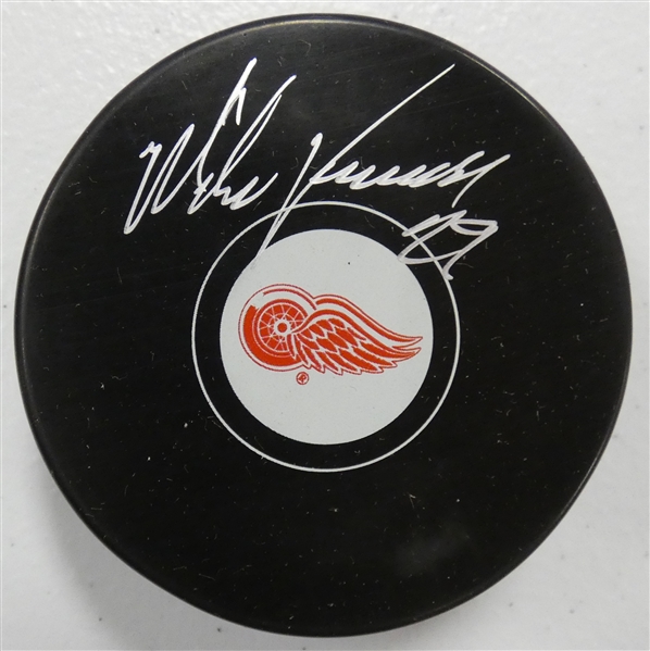 Mike Vernon Autographed Red Wings Puck