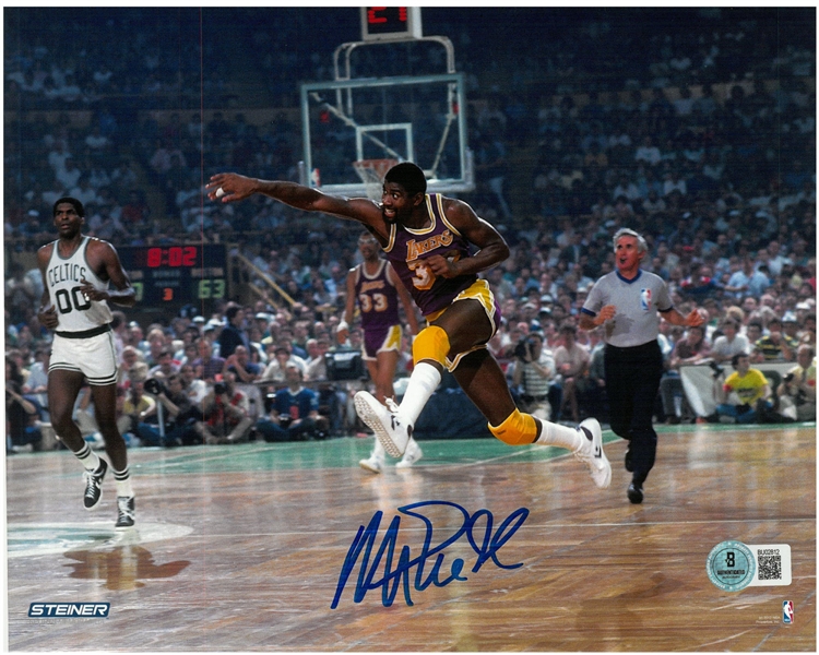 Magic Johnson Autographed 8x10