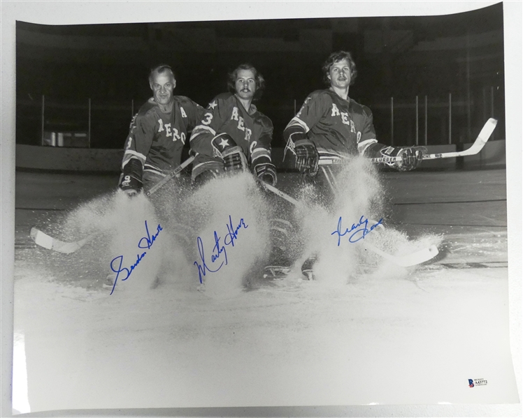 Howe Family Autographed 16x20