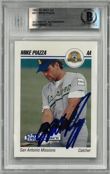 Mike Piazza Autographed 1992 Skybox AA