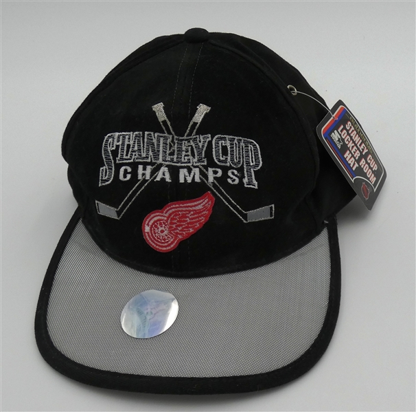 Detroit Red Wings 1998 Stanley Cup Locker Room Hat