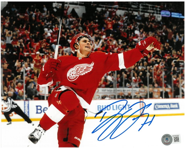 Dylan Larkin Autographed 8x10