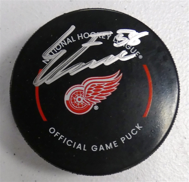 Emmitt Finnie Autographed Red Wings Puck