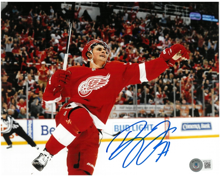 Dylan Larkin Autographed 8x10