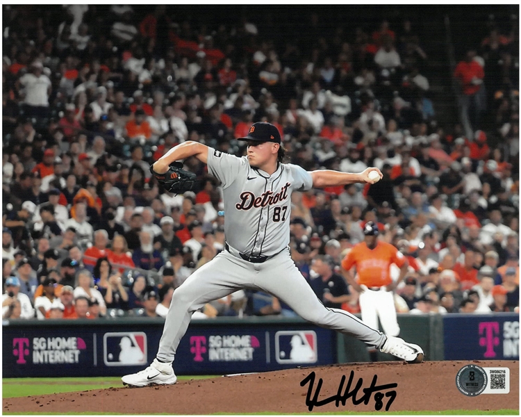 Tyler Holton Autographed 8x10