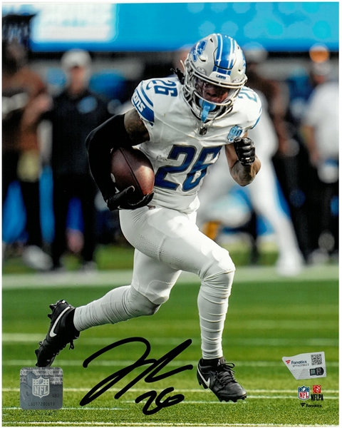 Jahmyr Gibbs Autographed 8x10