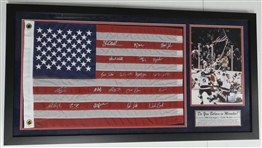 1980 US Olympic Hockey Team Signed Flag (20 Autos) (Pick Up Only)