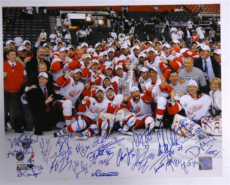 2008 Detroit Red Wings Team Signed 16x20 (27 Autos)