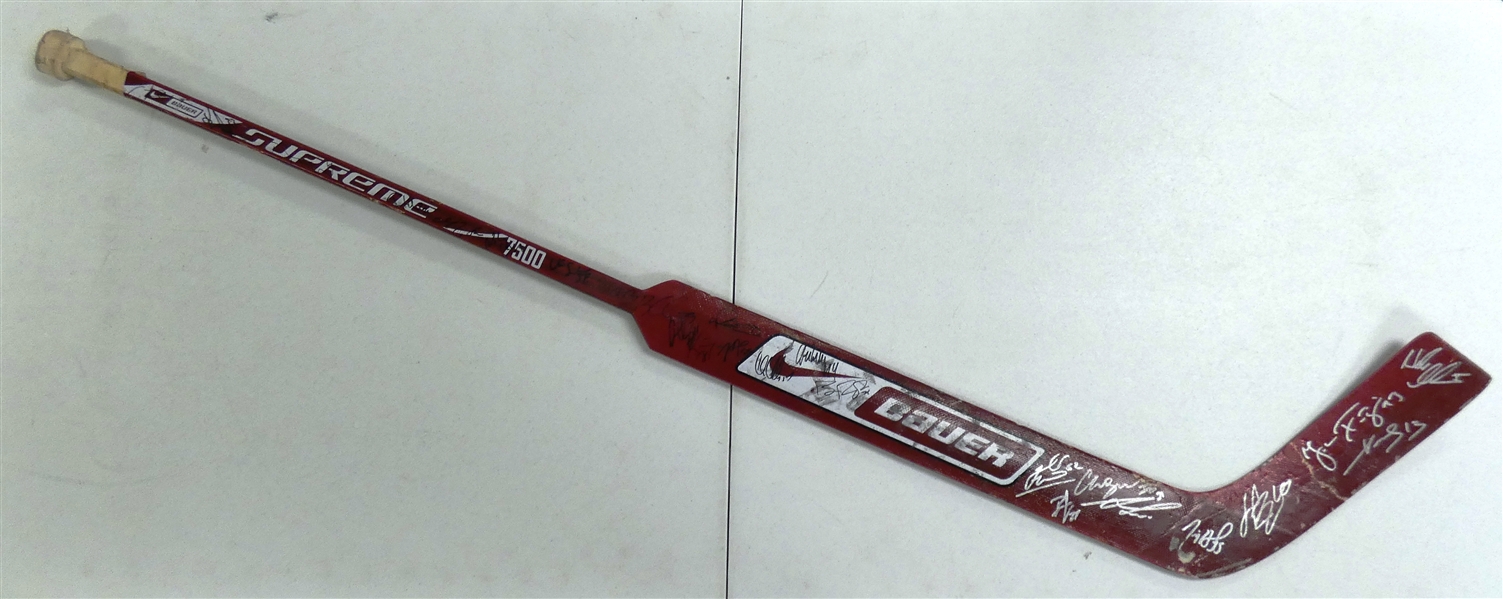 2008 Detroit Red Wings Team Signed Stick (20 Autos)