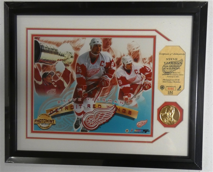 Steve Yzerman 8x10 Highland Mint Framed Display