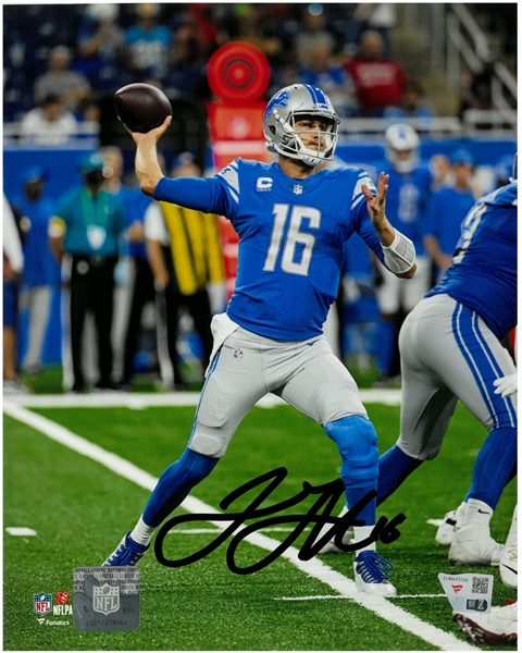 Jared Goff Autographed 8x10