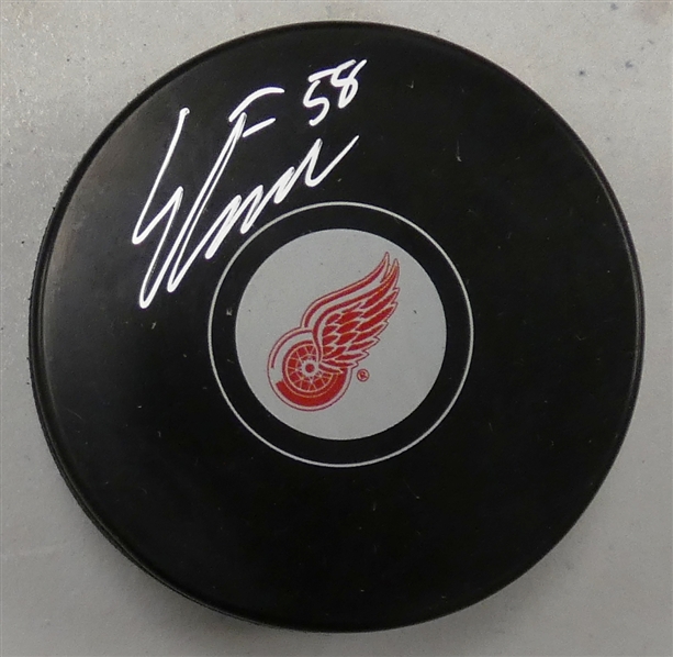 Emmitt Finnie Autographed Red Wings Puck