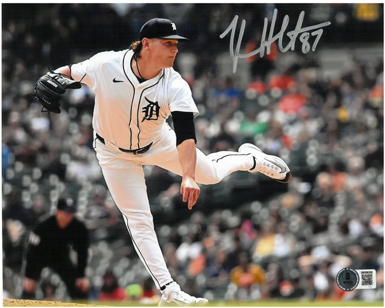 Tyler Holton Autographed 8x10
