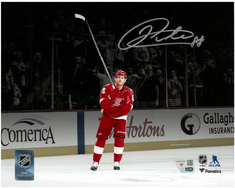 Patrick Kane Autographed 8x10